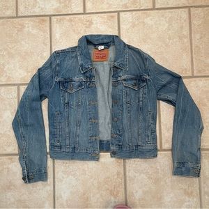 Levi’s Cropped Jean Jacket